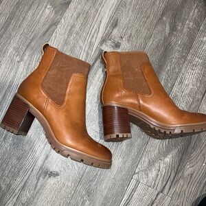🎉🍂VINCE CAMUTO BOOTS final price